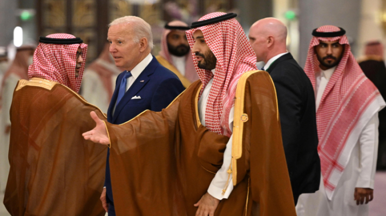 أورد 5 أسباب.. كاتب أمريكي يرجح فشل صفقة بايدن المرتقبة مع السعودية وإسرائيل